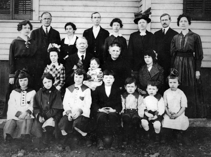 J. F. Jones Family 1915